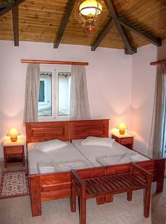 Sunny Garden Aparthotel 4*