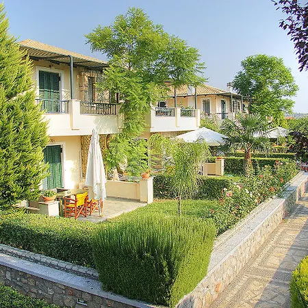 Sunny Garden Aparthotel 4*
