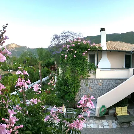 شقة فندقية Sunny Garden 3*