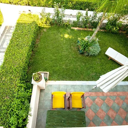 Sunny Garden 에피다우로스