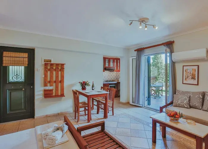 Aparthotel Sunny Garden 3*