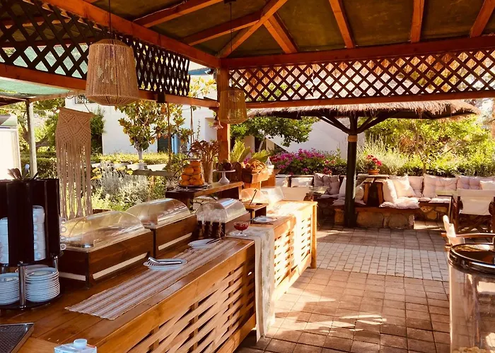 Sunny Garden Aparthotel