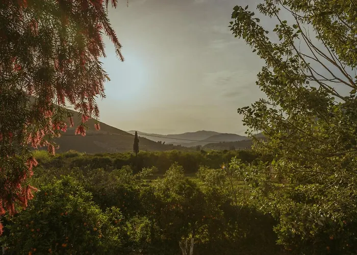 Ξενοδοχείο με διαμερίσματα Sunny Garden 3*