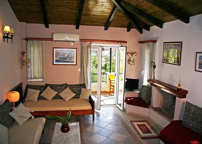 Sunny Garden Aparthotel 3*