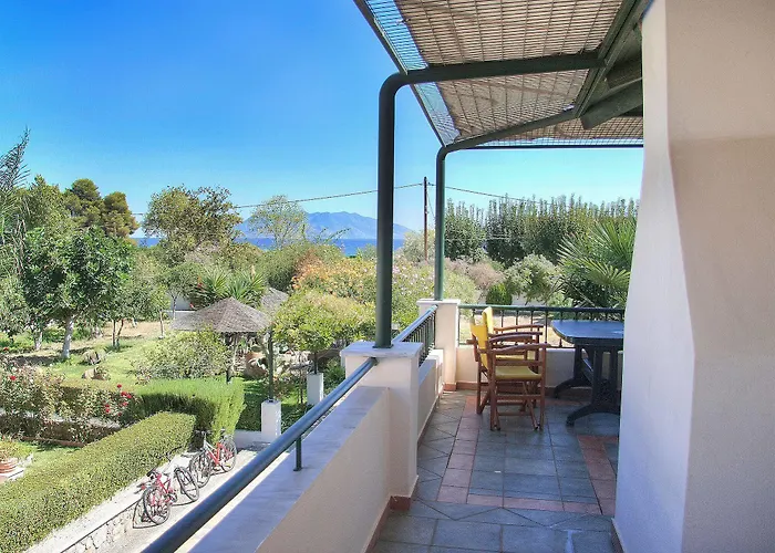 Sunny Garden Aparthotel